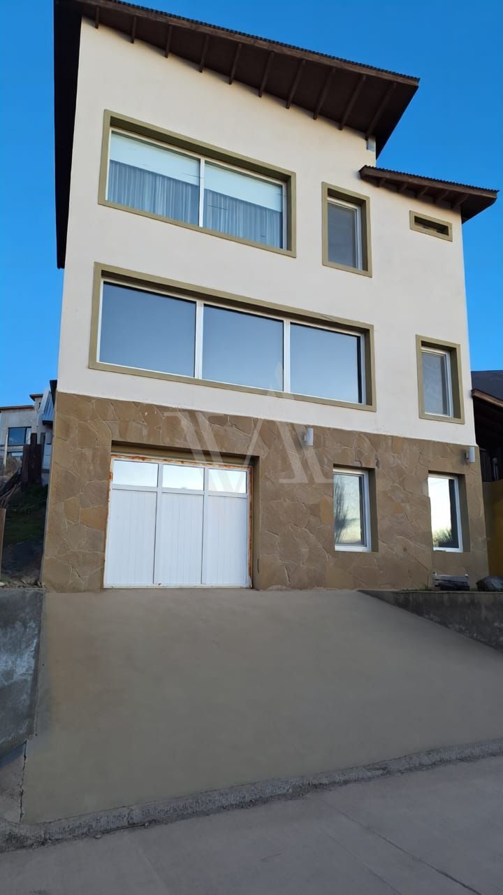 Foto 2 de Espectacular casa en venta en El Calafate. Ubicación céntrica